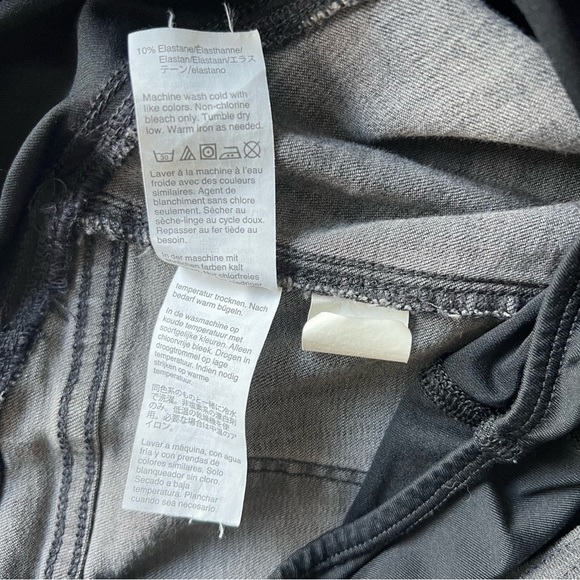 Madewell Maternity Over-the-Belly Skinny Jeans in Black Sea 29 - Picture 14 of 15